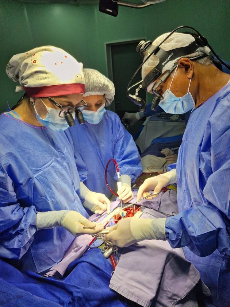 Cardiopatías congénitas: en el Hospital Cullen se realizó la primera cirugía de Ross a un paciente joven