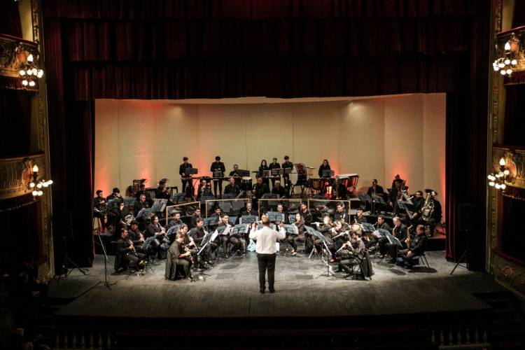 El reconocido director Gustavo Fontana se presentará junto a la Banda Sinfónica Municipal