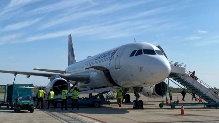 Después de seis años, vuelven los vuelos entre Rosario y San Pablo