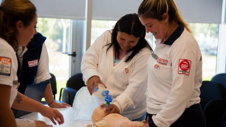 Con casi 900 personas inscriptas, Provincia actualiza la formación de Enfermería en Emergencias