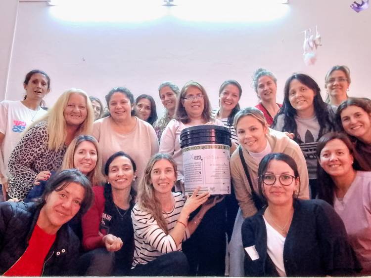 Docentes y personal del CAF N° 28 se capacitaron en compostaje domiciliario  