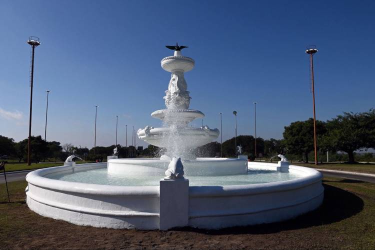 El Municipio puso nuevamente en funcionamiento la Fuente de la Cordialidad*