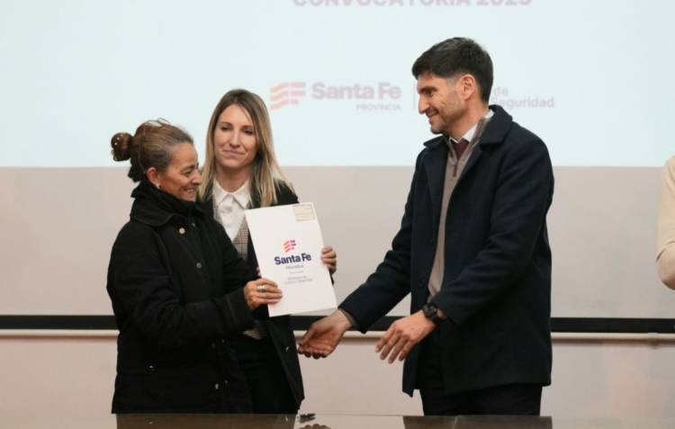 Pullaro: “Junto a los gobiernos locales y las instituciones trabajamos codo a codo para mejorar la seguridad pública”