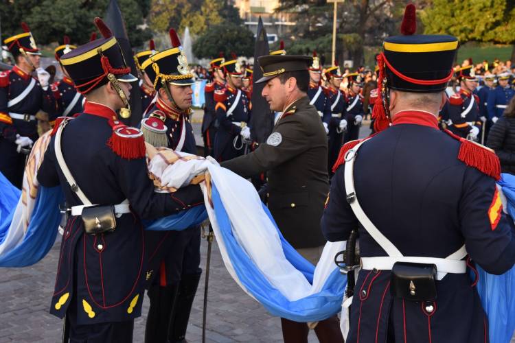 Se desarrolla el acto oficial por el Día Nacional de la Bandera