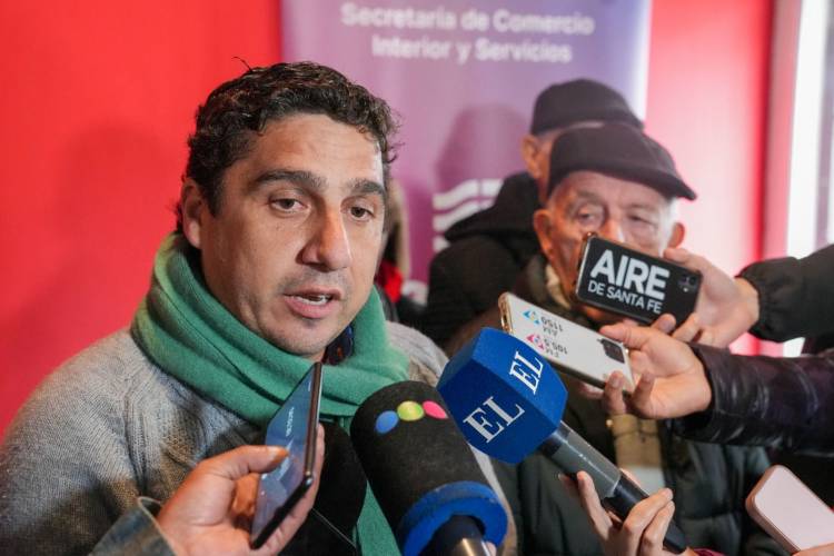 Día de la Bandera: Provincia acompaña las actividades organizadas por comerciantes de la avenida Facundo Zuviría en Santa Fe