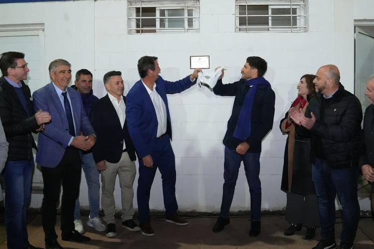 Pullaro inauguró obras de iluminación en el predio de la Liga Santafesina de Fútbol