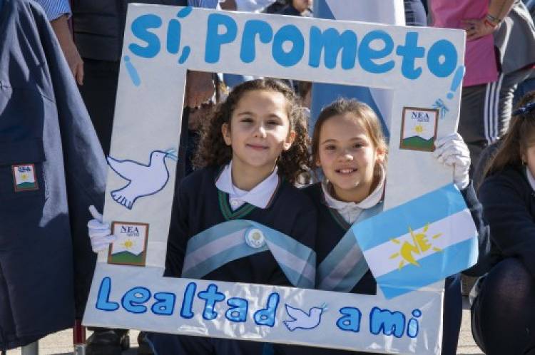 Miles de escolares de todo el país protagonizaron las promesas de lealtad a la Bandera