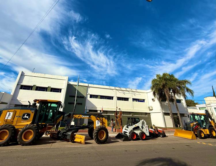 Nuevos aportes al parque de maquinarias en Santo Tomé