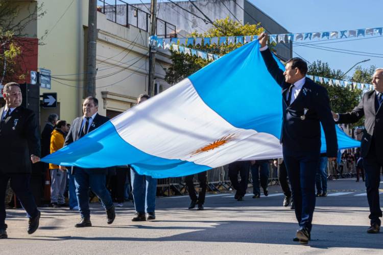 Santo Tomé conmemoró el Día de la Bandera