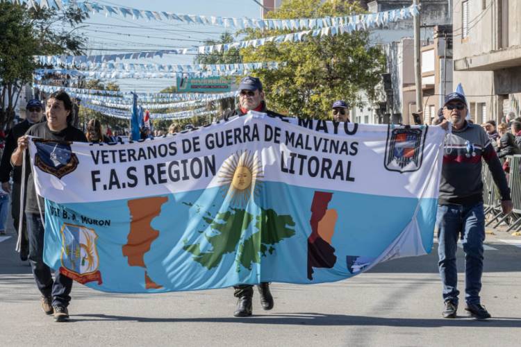 Santo Tomé conmemoró el Día de la Bandera