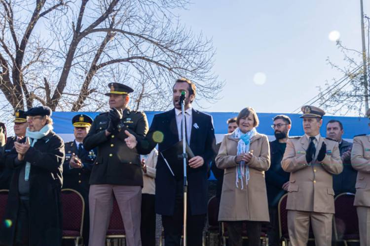 Santo Tomé conmemoró el Día de la Bandera
