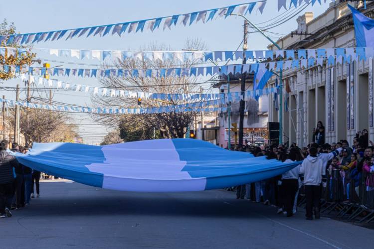 Santo Tomé conmemoró el Día de la Bandera