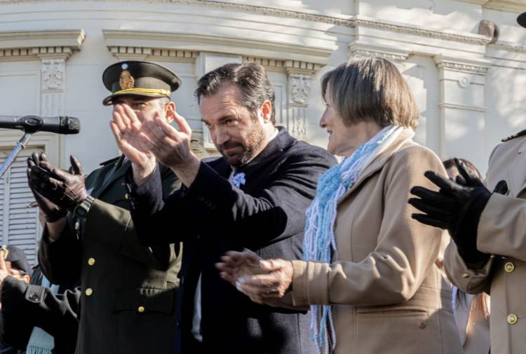Santo Tomé conmemoró el Día de la Bandera
