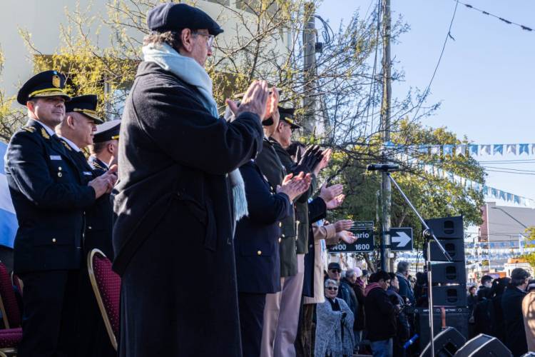 Santo Tomé conmemoró el Día de la Bandera
