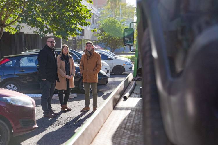 Provincia comenzó a retirar de las comisarías de Santa Fe los vehículos secuestrados por ilícitos