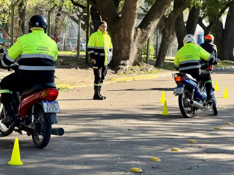 Inspectores de Tránsito se capacitaron en Conducción Segura de Motos