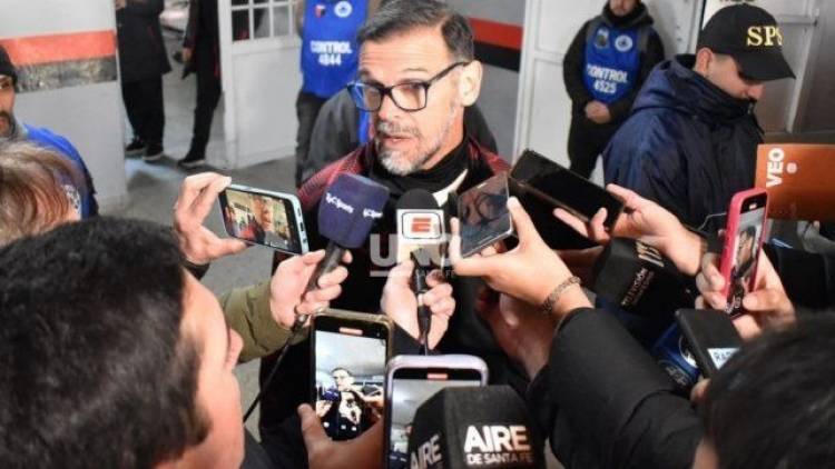 Yllana no se baja en Colón: "Veo compromiso y por eso me quedo"