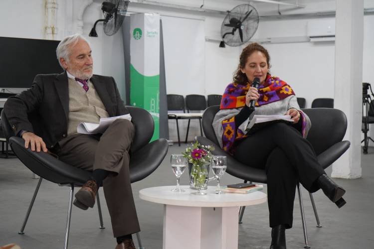 Farías destacó la importancia de incorporar la cuestión ambiental y el cambio climático, y los tratados internacionales a la nueva Constitución de Santa Fe