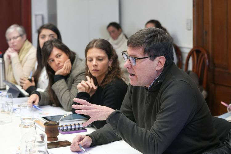 Goity pidió a la Legislatura involucrarse en la alfabetización: “Es un problema crítico que debemos resolver entre todos”