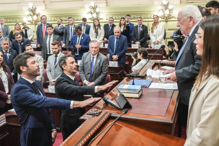 Juraron los convencionales electos que reformarán la Constitución de Santa Fe