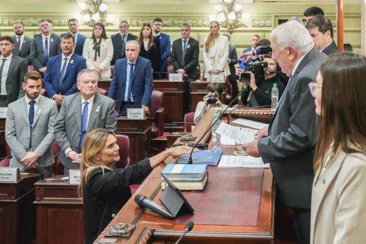 Juraron los convencionales electos que reformarán la Constitución de Santa Fe