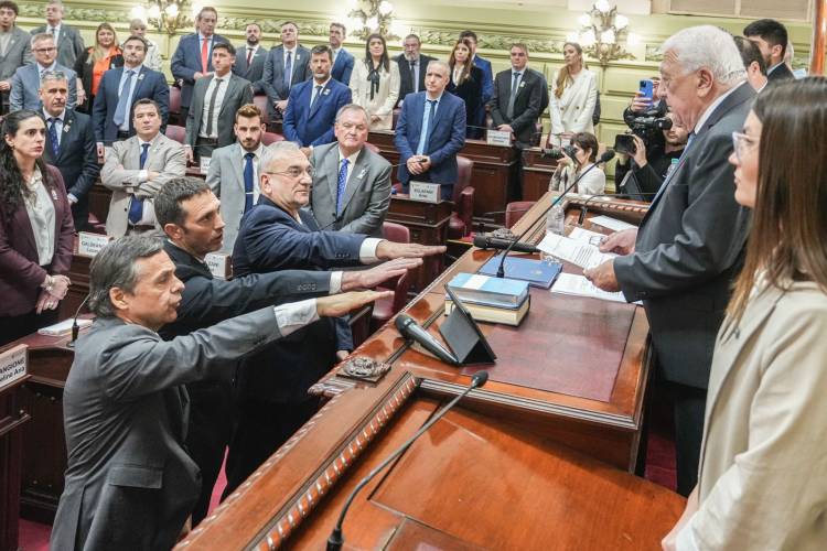Juraron los convencionales electos que reformarán la Constitución de Santa Fe