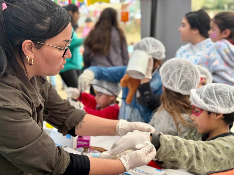 Las “Siestas Divertidas” llegaron a Costa Azul con juegos, cultura y comunidad