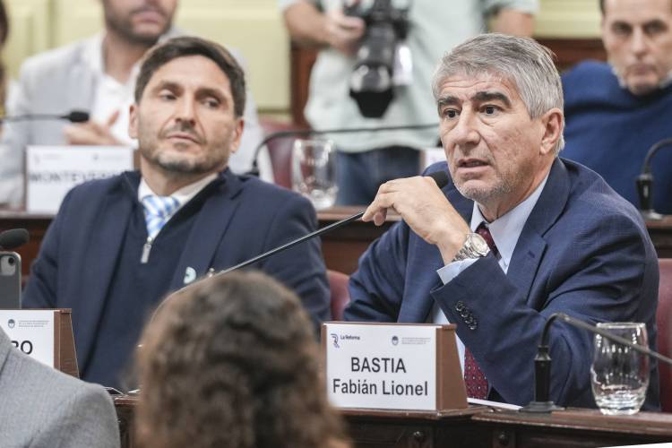 Cruces y acusaciones en la Convención Constituyente: fuerte discusión por la versión taquigráfica y el reglamento