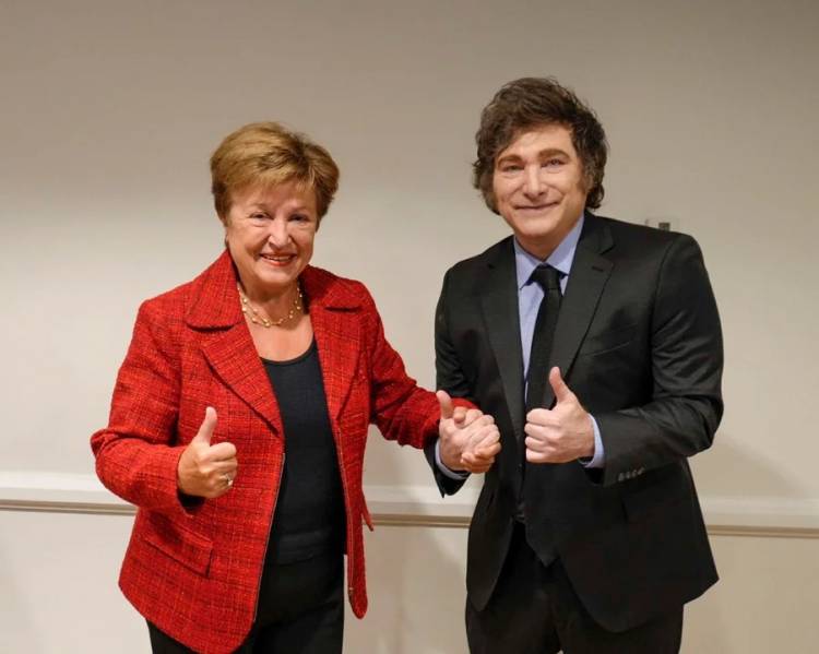 El FMI aprobó la primera revisión del acuerdo y Argentina recibirá un desembolso de US$2.000 millones