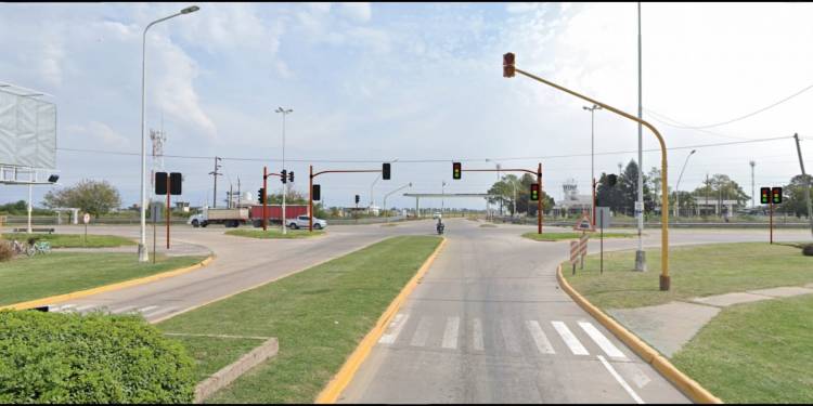 En Agosto comienza a funcionar la semaforizacion del Aeropuerto y parque industrial de Sauce Viejo