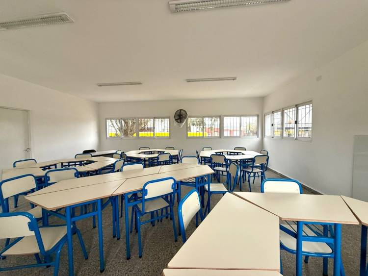 1000 Aulas: inauguran dos nuevos espacios en la escuela Victoriano Montes de Alto Verde