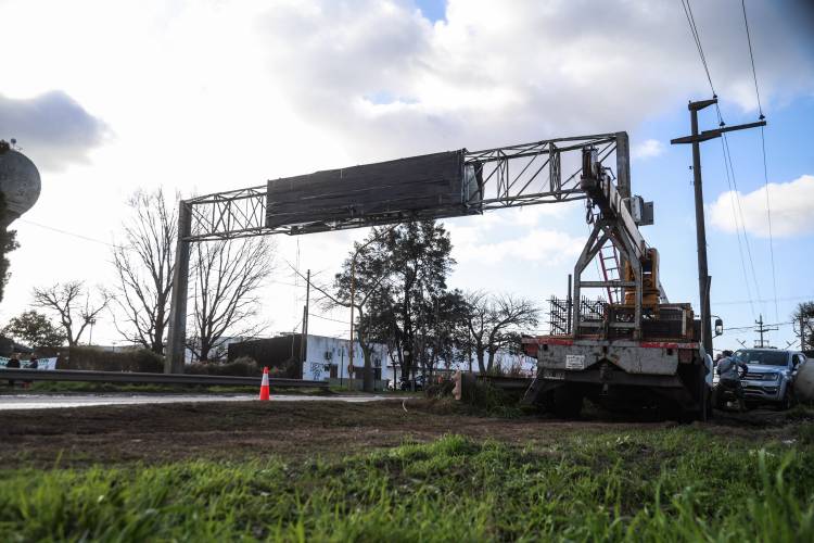 Anillo Digital: se instalaron dos nuevos pórticos en los ingresos a la ciudad