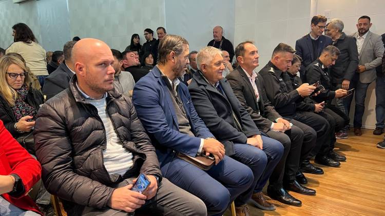 Papaleo participó del primer encuentro de seguridad en el Área Metropolitana