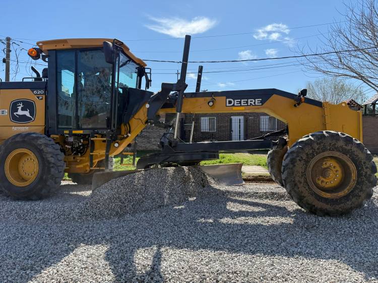Continúa en marcha el Plan Intensivo de Mejorado Pétreo en los Barrios Villa Lujan, Zaspe y San Martín.