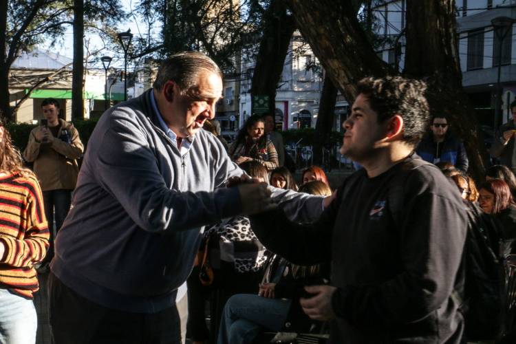 El Municipio entregó más de 800 certificados de cursos realizados en Capital Activa