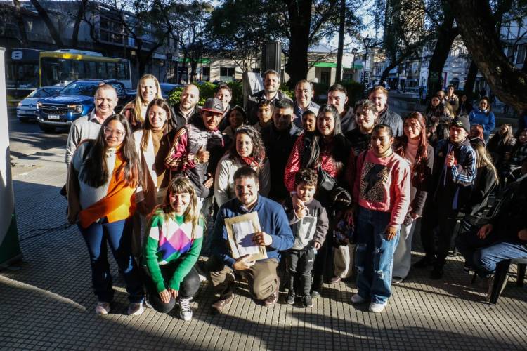 El Municipio entregó más de 800 certificados de cursos realizados en Capital Activa