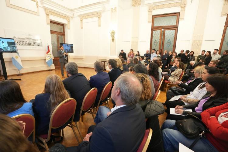 Pullaro: “Estamos poniendo las bases para tener el sistema educativo más robusto de la República Argentina”