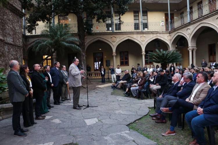 El intendente Poletti participó del homenaje al Papa Francisco