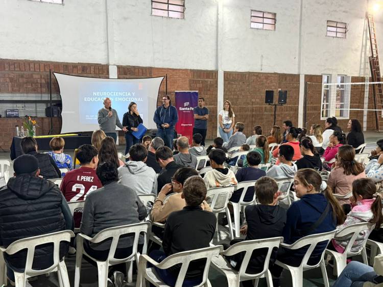 Más de 8.000 personas participaron de las charlas sobre neurociencia y educación emocional en la provincia