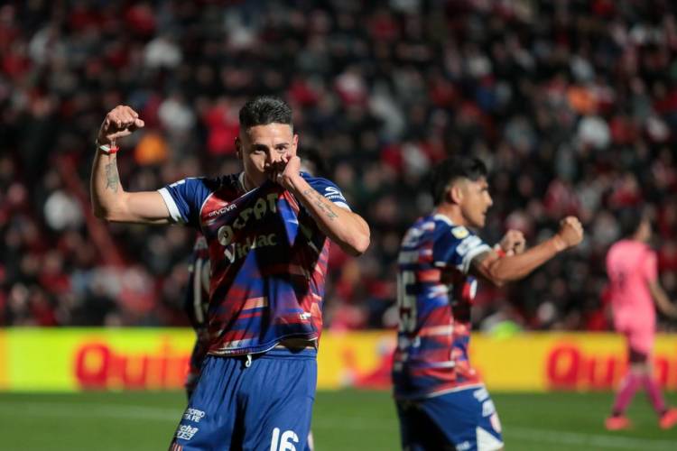 Unión aplastó a Instituto en Alta Córdoba 