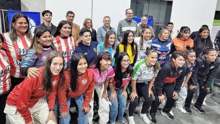 Se presentó la primera edición de la Copa Túnel Subfluvial femenina
