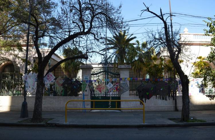 Mejorando los entornos educativos: el municipio licitó obras en veredas y accesos
