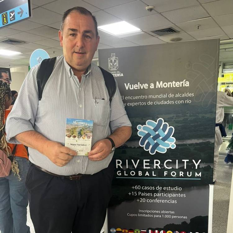 En Colombia: Poletti expone las políticas de desarrollo sostenible de Santa Fe en su entorno fluvial