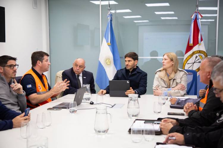 Pullaro encabeza la reunión del Comité Operativo Provincial tras las intensas lluvias