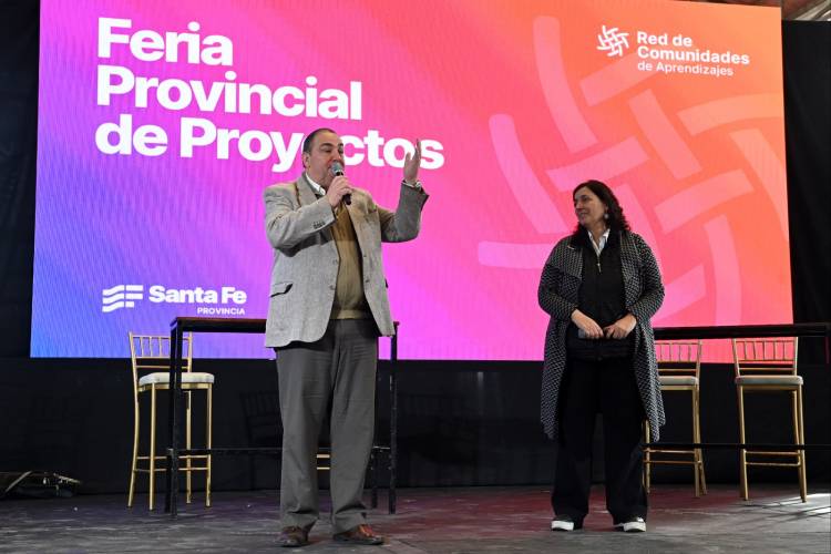 Poletti participó de la apertura de la Feria Provincial de Proyectos en la Estación Belgrano