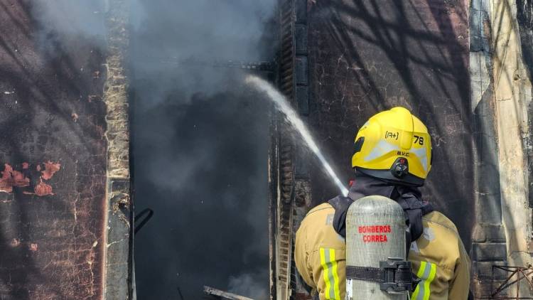 Provincia interviene tras una explosión de tanques de gasoil en Totoras