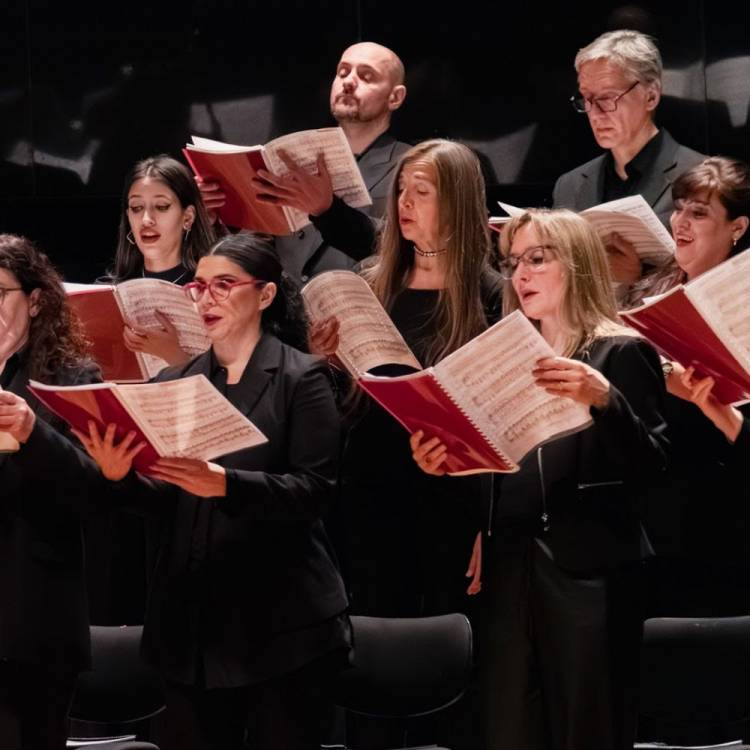 El Coro Polifónico Nacional presenta “Canciones, ópera de inspiración gitana” en el Teatro Municipal