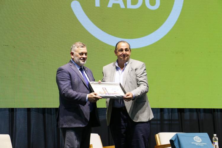 Poletti participó del 40° aniversario de la FADU, una institución que transforma la ciudad   