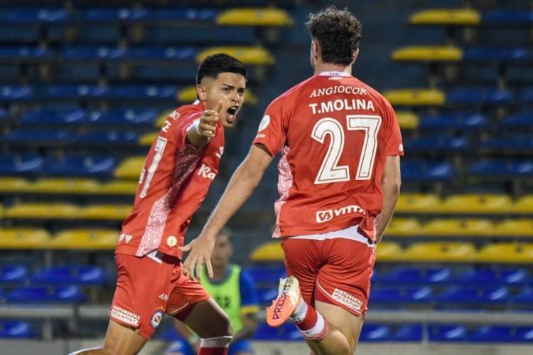 ¡Argentinos Juniors es el primer finalista!