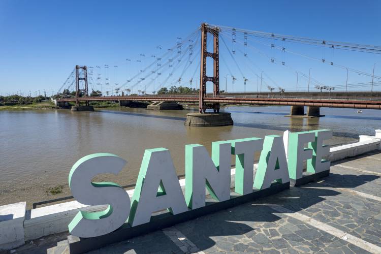  Santa Fe celebra su aniversario con un hecho histórico: se izará por primera vez la bandera de la ciudad